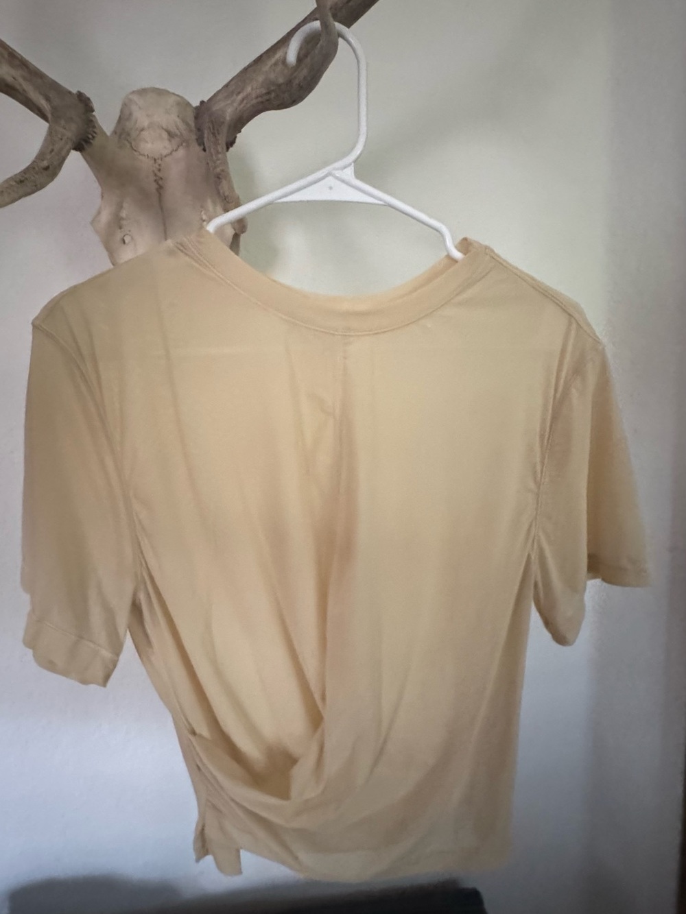 Lululemon athletica Light Yellow/Beige Short Sleeve Tee